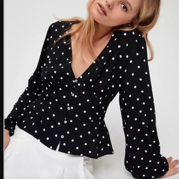 Aritzia Wilfred Prairie Blouse V Neck Polka Dot Fitted Black - Picture 2 of 7